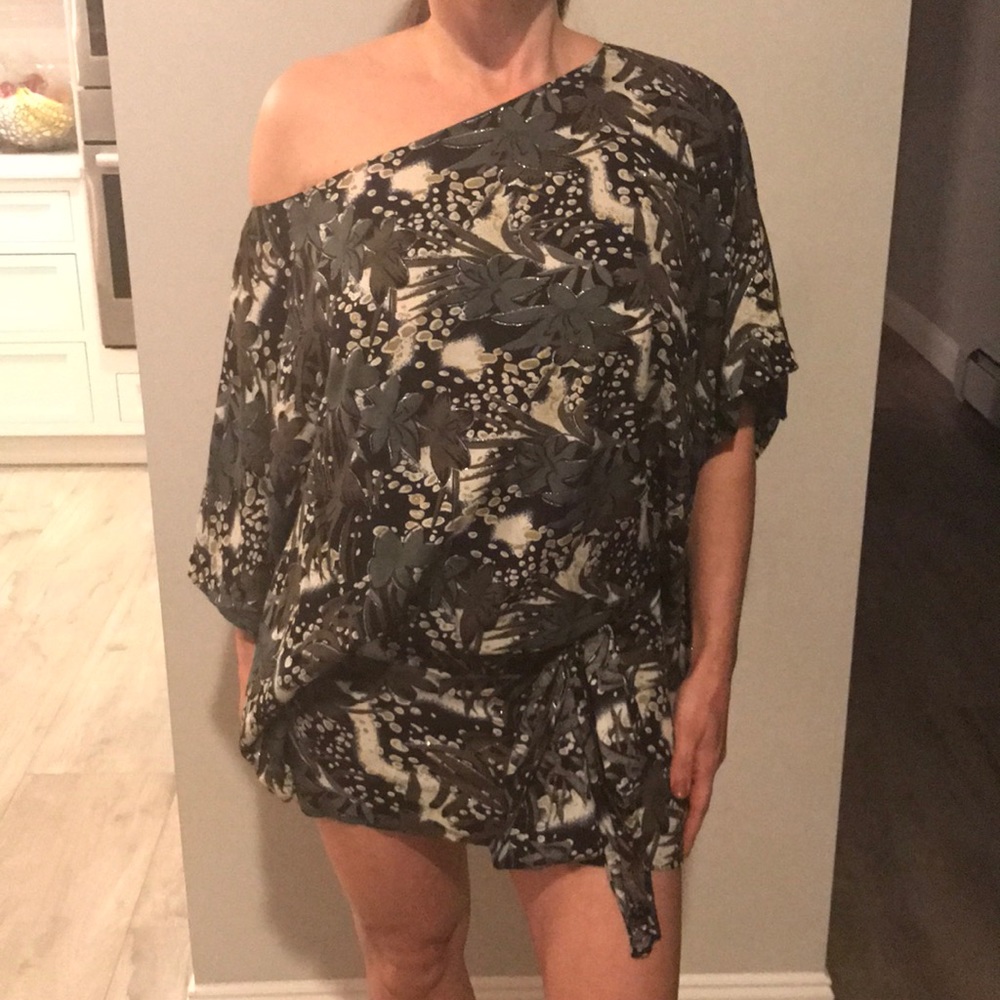Karen Zambos dress